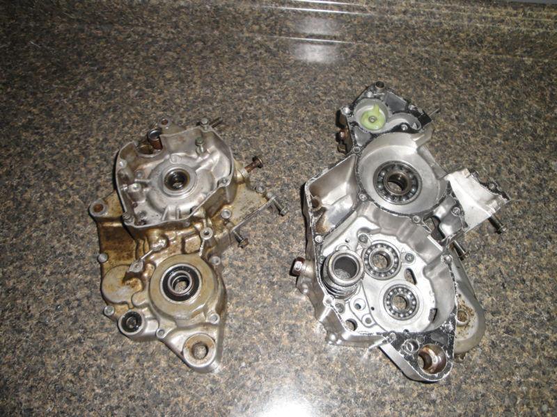 98 99 00 suzuki rm 125 rm125 crank cases engine motor cases right left case