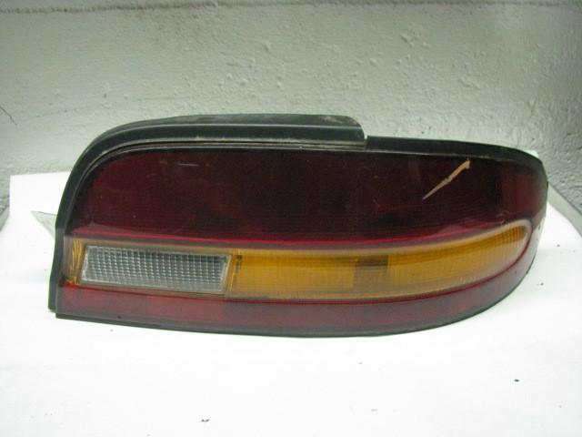 Tail light nissan altima 1993 93 right 18865