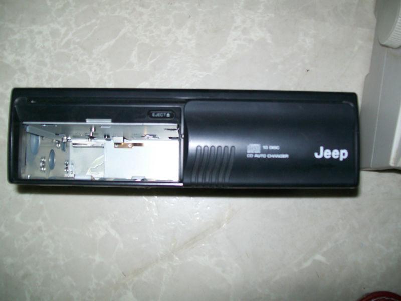 199-2001 jeep cd 10 disc changer, model no p56042129ag, no magazine