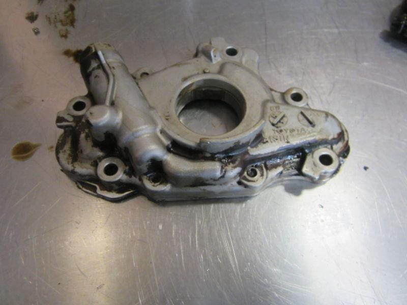 Vo011 oil pump 2005 pontiac vibe 1.8 1zzfe