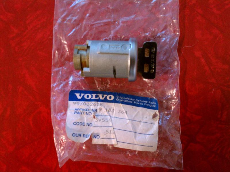  volvo oem ignition lock with key part 9133364 / column lock 1996 /1997 850