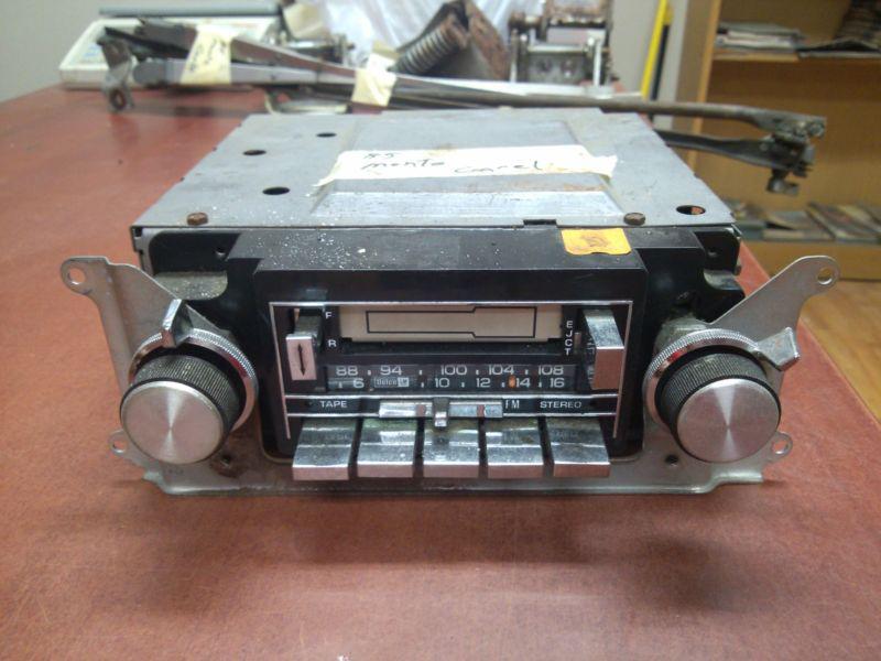 Oem 1985 monte carlo am/fm cassette radio 