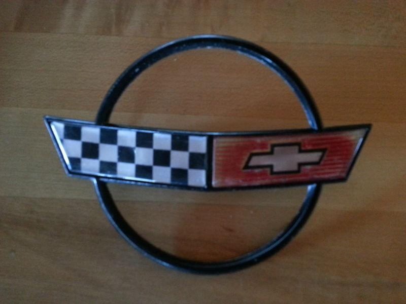 1984-1990 c4 corvette hood emblem part # 14060259 oem