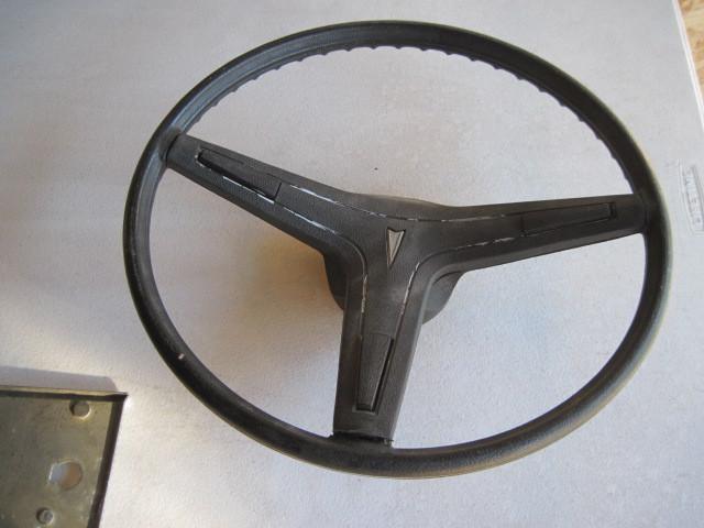 Steering wheel deluxe black  pontiac gto judge lemans tempest firebird 69 70 71