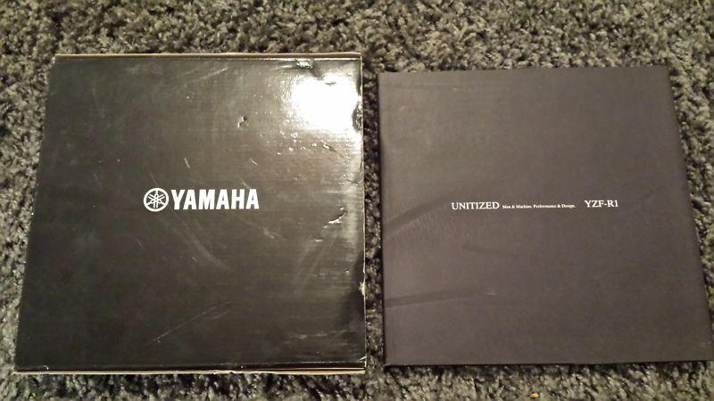 Yamaha yzf-r1 collector's book ~ unitized. man & machine. performance & design.