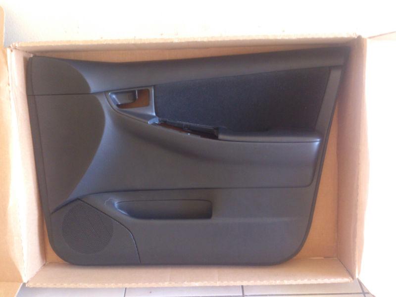 Corolla 2006 front passenger door panel