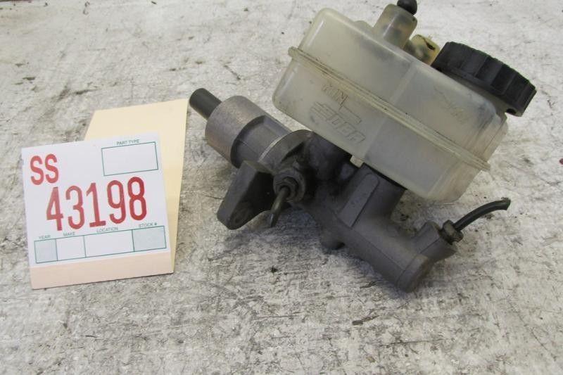 84 85 86 87 88 89 91 92 93 mercedes 190e brake master cylinder reservoir oem