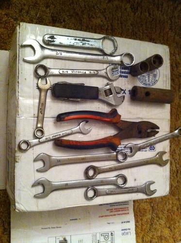 15 pc tool lot wrenches pliers sockets adjustable wrench