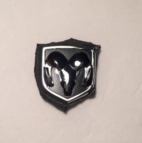 Dodge durango dakota ram charger caravan magnum air bag emblem badge