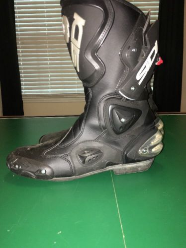 Motorcycle boots