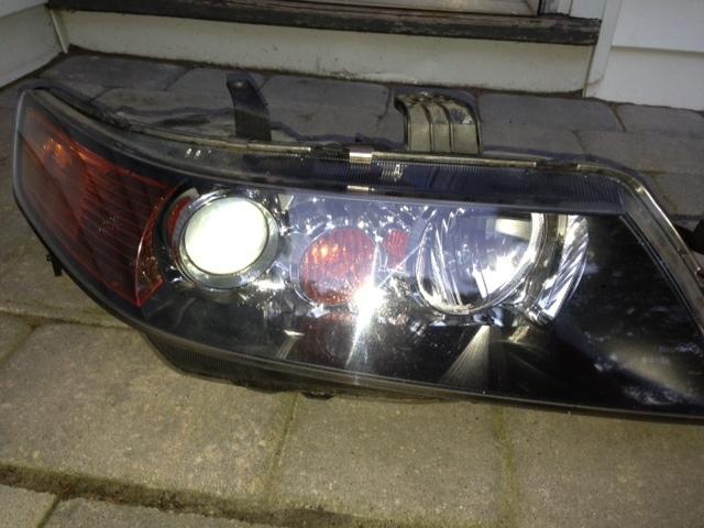 Refurbished 2004 acura tsx headlights  (recently polished!)