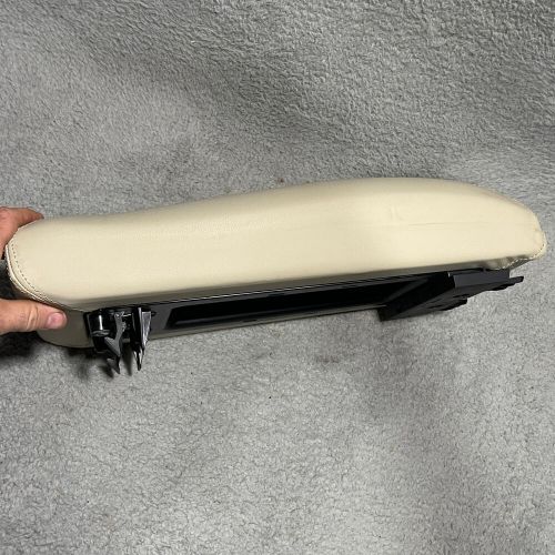 2007-2016 vw eos - rear center upper seat back armrest / cover 1q0885633ad