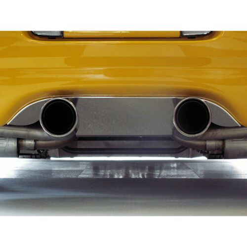 Exhaust filler panel for 1997-04 corvette w/borla stinger dual 4&#039; round exhaust