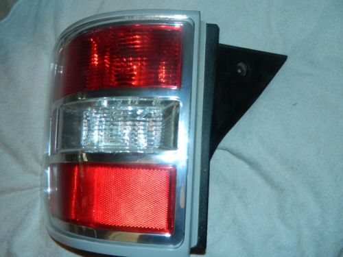 2012 -2019 ford flex rh passenger tail light oem used tested