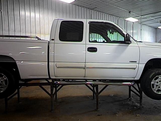 2006 chevy silverado 1500 pickup 43901 miles front door right