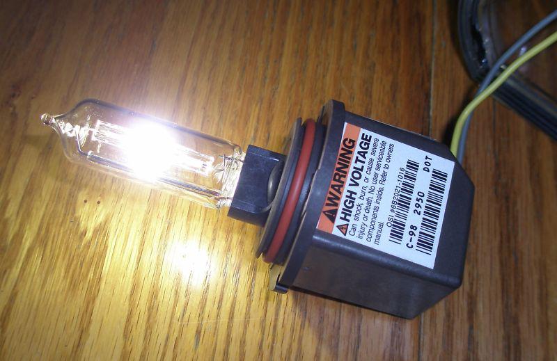 97 - 98  lincoln  mark  viii  hid  low  beam  light bulb   oem   l@@k!