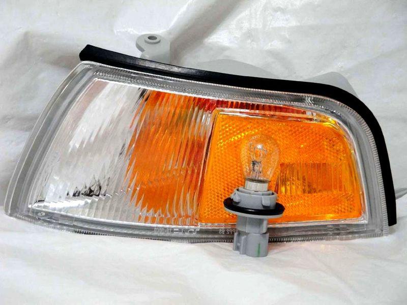 Mitsubishi 97 mirage sedan model turn signal park side marker light lamp l h new