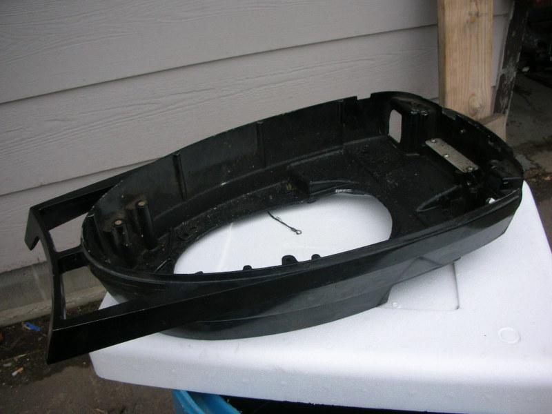 1987 35hp mercury outboard   belly pan