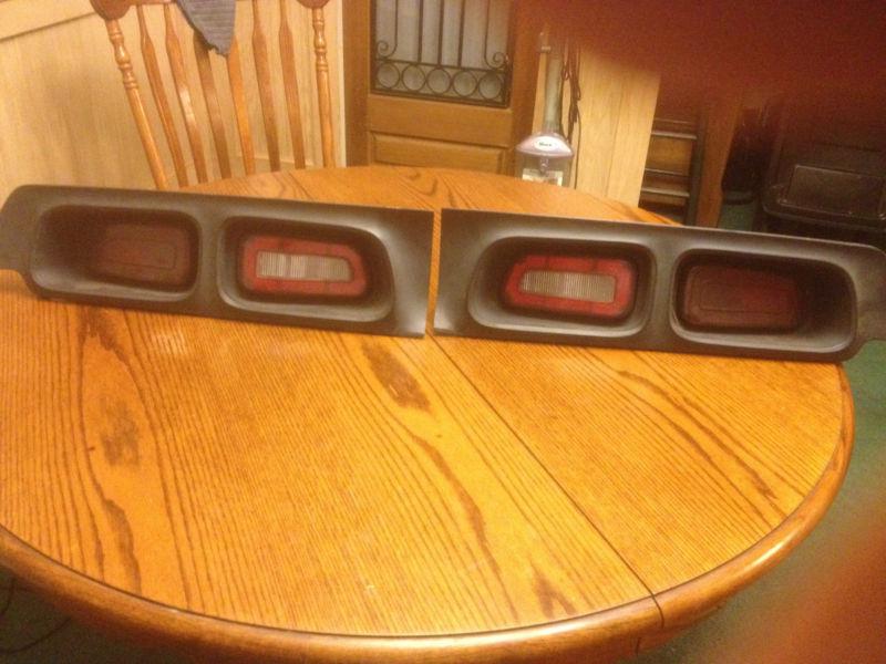 73-74 tail lights (pair)