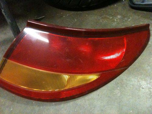 1997-2000 saturn s series rh passenger side tail light