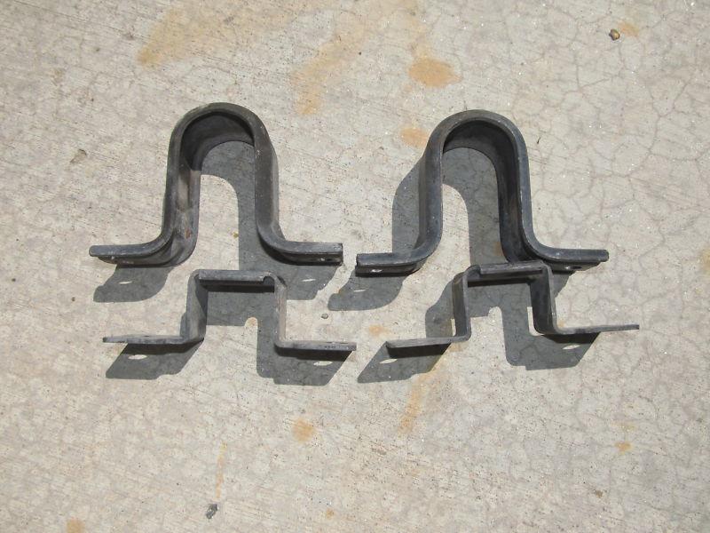 88-96 c4 corvette front swaybar clamps pair