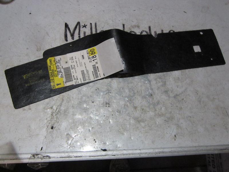 Gm oem part 22623904 emission control system shield (shelf 34)