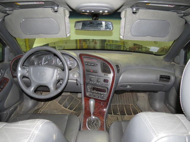 2001 oldsmobile aurora floor center console gray 2411637