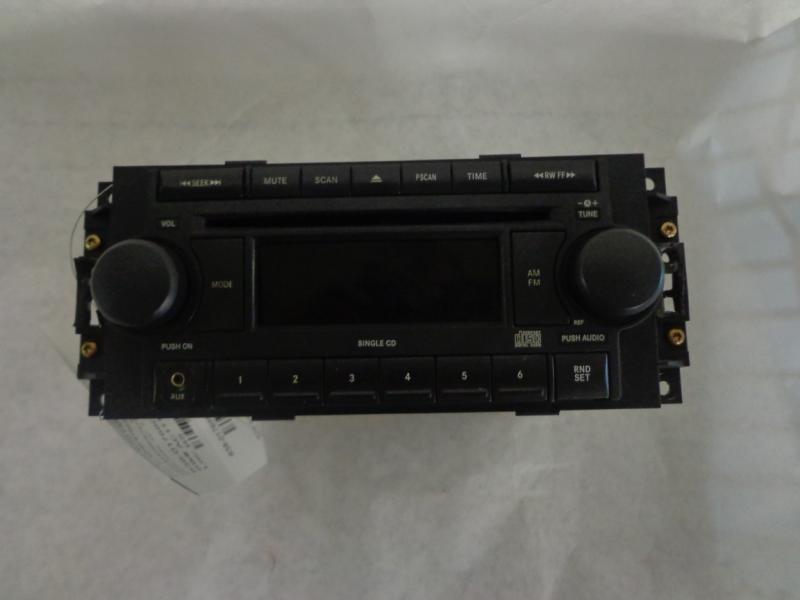 05 jeep grand cherokee audio equipment