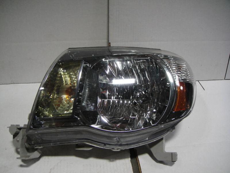 2005 2006 2007 2008 2009 2010 2011 toyota tacoma left side driver headlight oem