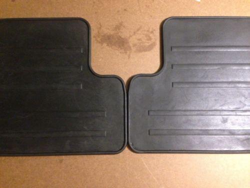 Land range rover evoque rear rubber mat set genuine nice