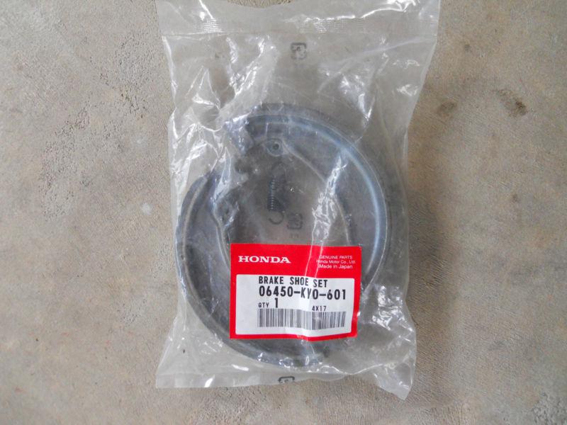 Honda cr125  cr250, brake shoe set, #06450-ky0-601, new, 6