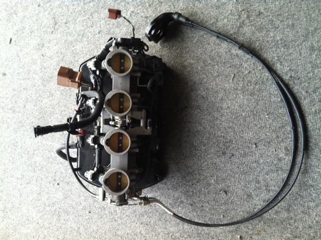 08 10 zx10r throttle bodies with bottom air box