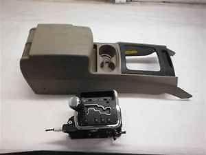 2008 08 commander oem center console w/ automatic shift