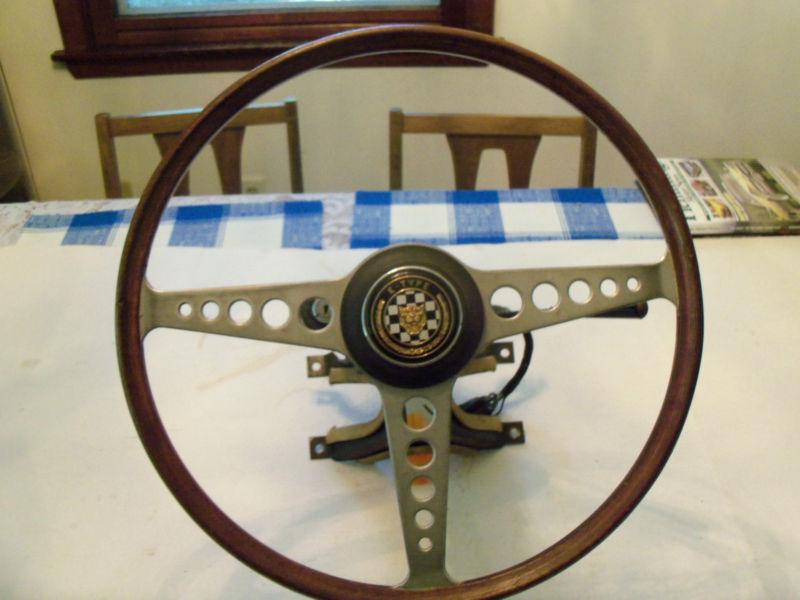 Jaguar 1969 e-type complete steering wheel and column w/bracket,very nice cond.