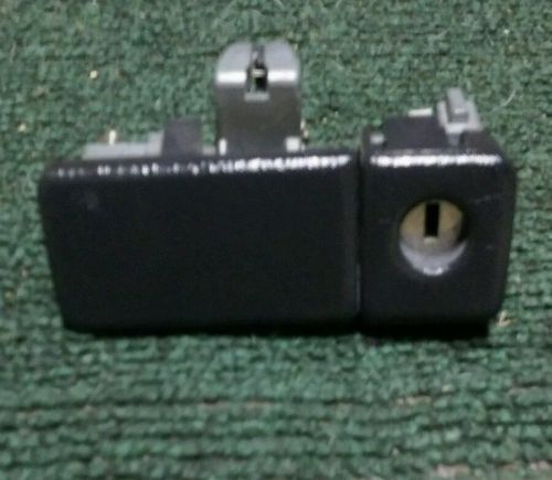 1995 1999 subaru outback legacy glovebox latch 95 96 97 98 99 1998 1997 1996