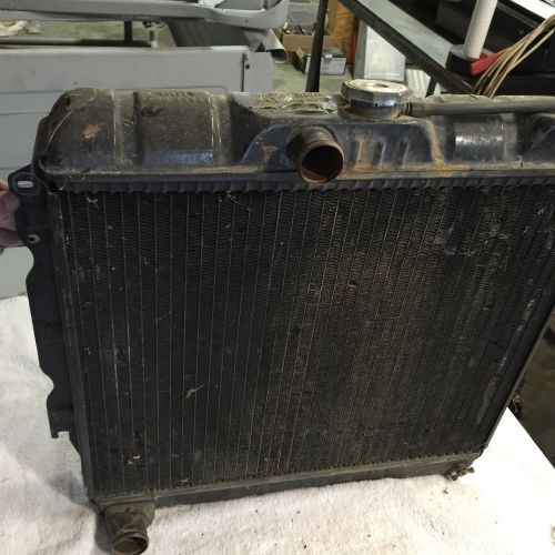 1968 mopar radiator 2898043 b body 383ci manual trans