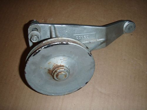 Omc idler pulley and bracket with stud #6272713 # 910492 marine oem fresh water