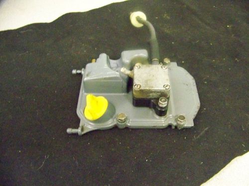 Yamaha outboard 2006 8 hp 4 stroke valve cover plate and fuel pump