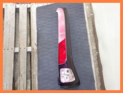 Nissan serena  rear right combination lamp [7415500]