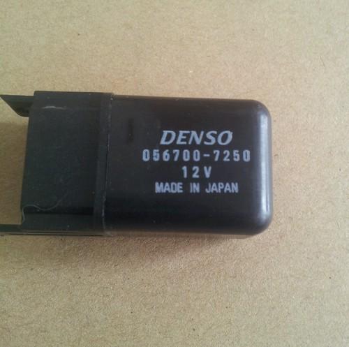 2000 honda civic si em1 engine bay fuse box power relay denso (056700-7250)