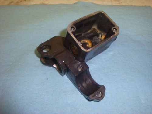 1997 skidoo snowmobile master cylinder body formula 500 415034600