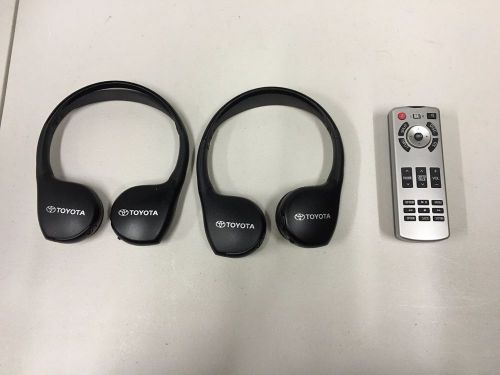 13 14 15 oem toyota sequioa car entertainment (x1 remote) x2 headphones