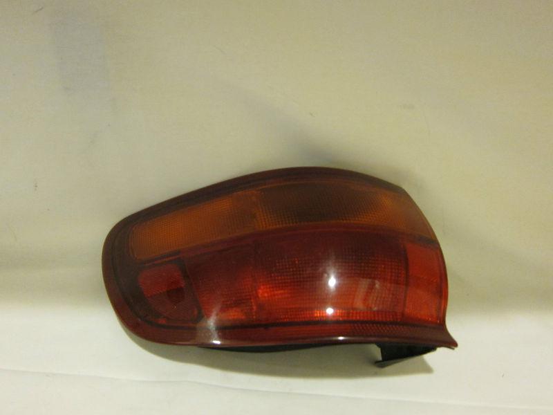 1991-1997 toyota previa used oem rh (passenger) side tail light 