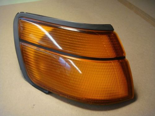 88 &amp; 89 oem toyota celica rh right park marker corner light signal st165 st162