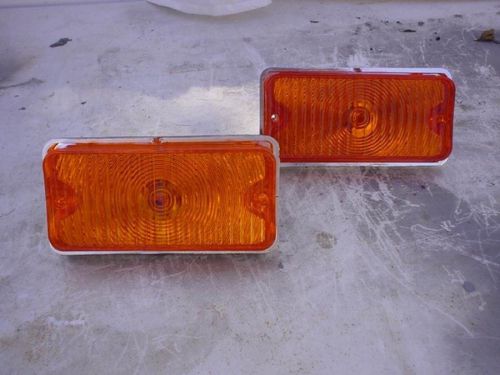 Chevrolet step van p20 p30 amber turn signal lights plastic base new