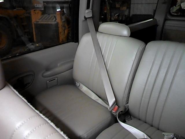 1998 chevy suburban 1500 rear seat belt & retractor only rh passenger tan