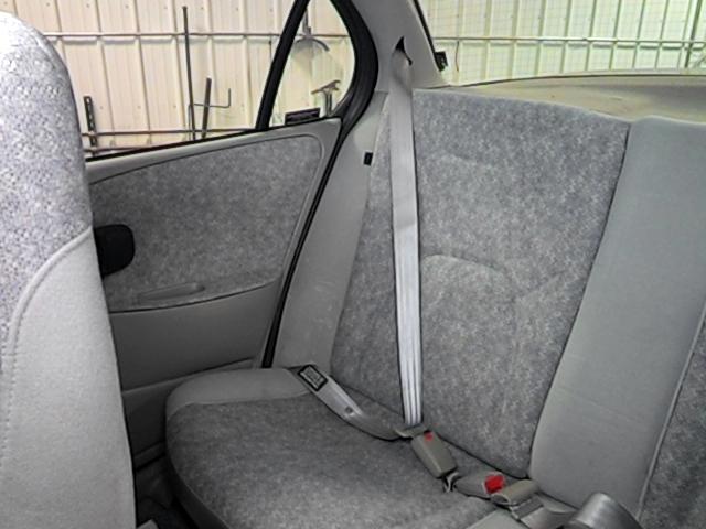 1996 saturn s series sedan rear seat belt & retractor only rh passenger gray