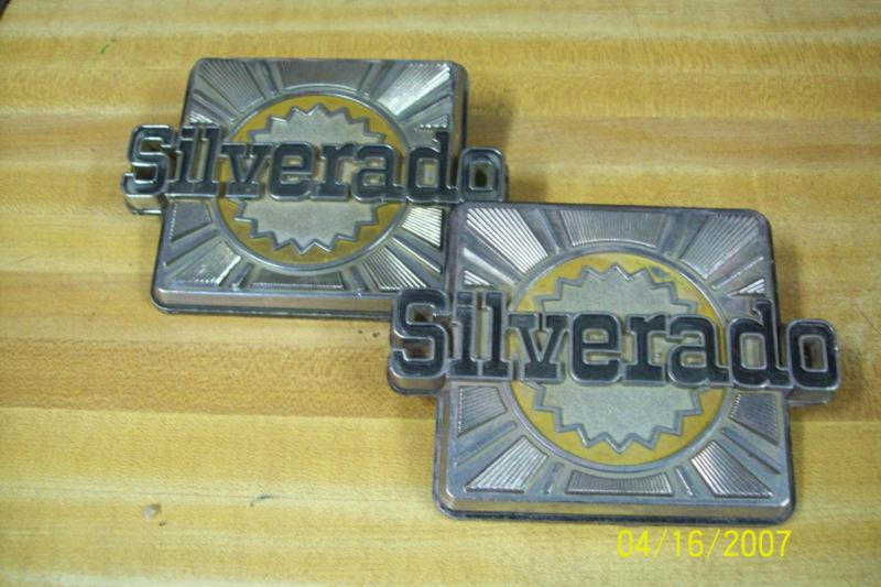 1980-87 chevrolet blazer quarter emblems (silverado) (2) part # 1401 4315. oem