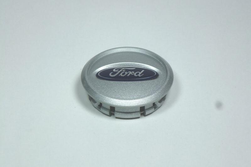 05 - 09 ford mustang oem wheel center cap (8r33-1a096-aa/4r33-1a096-bb)