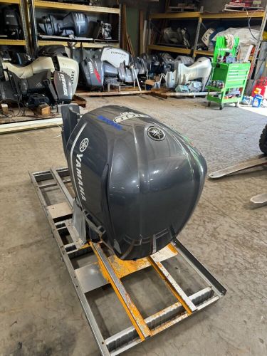 2013 yamaha 300 hp f300 4-stroke 30&#034; outboard boat motor v6 standard rotation rh